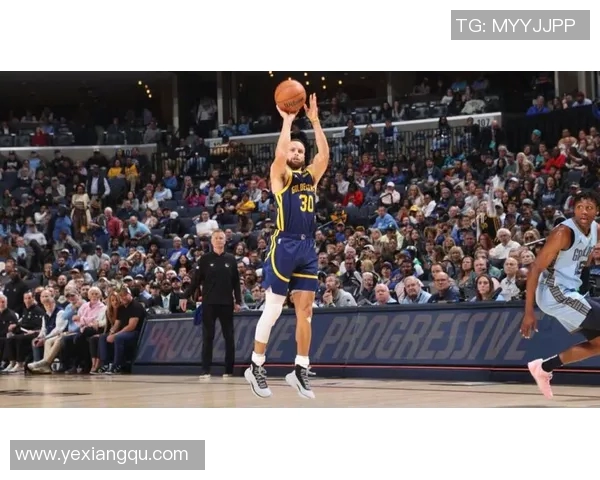 库里三分大赛决赛狂砍20球创历史新纪录引发全场热烈欢呼